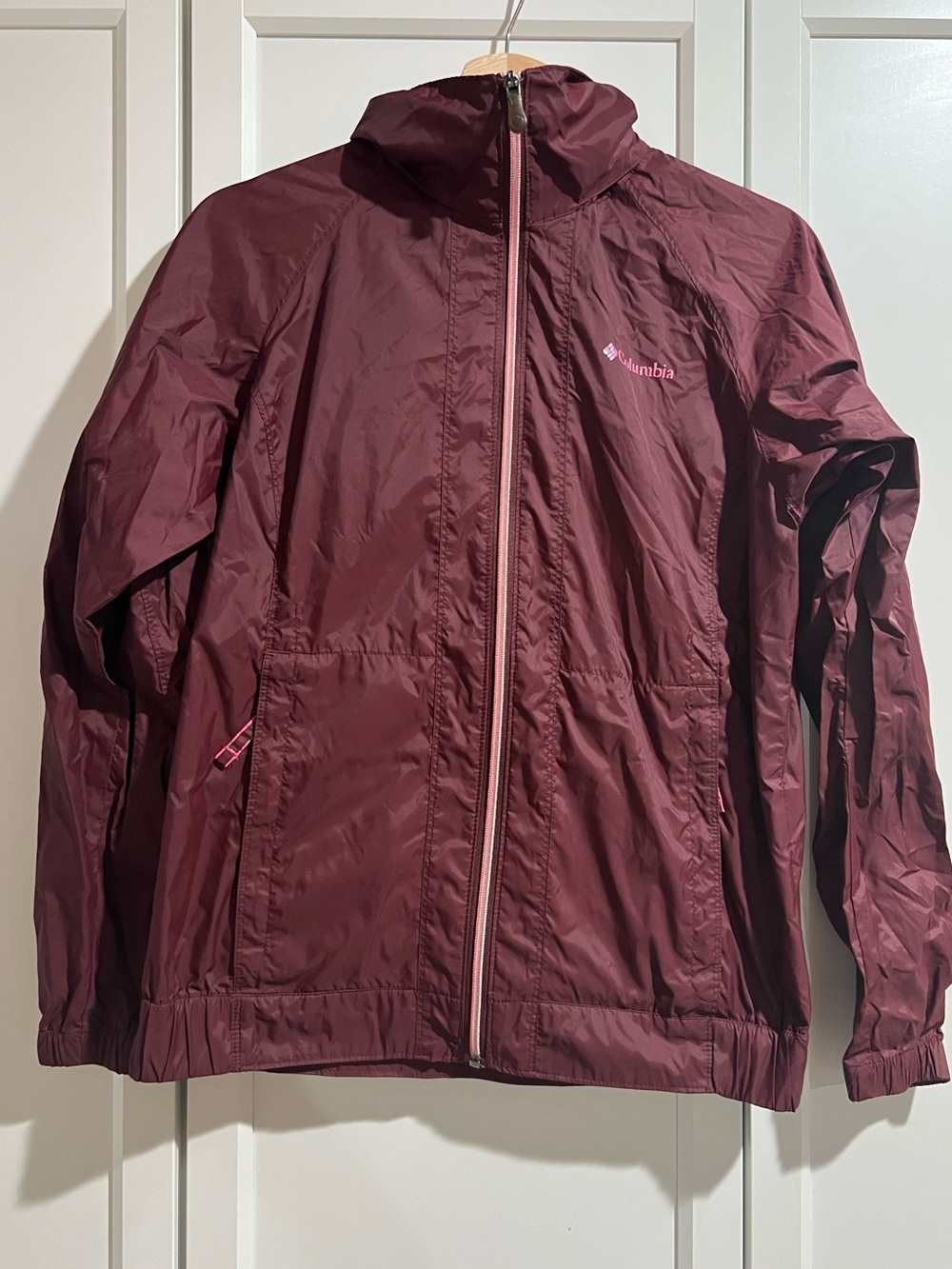 Women’s Columbia Burgundy Hooded Windbreaker Jacket
